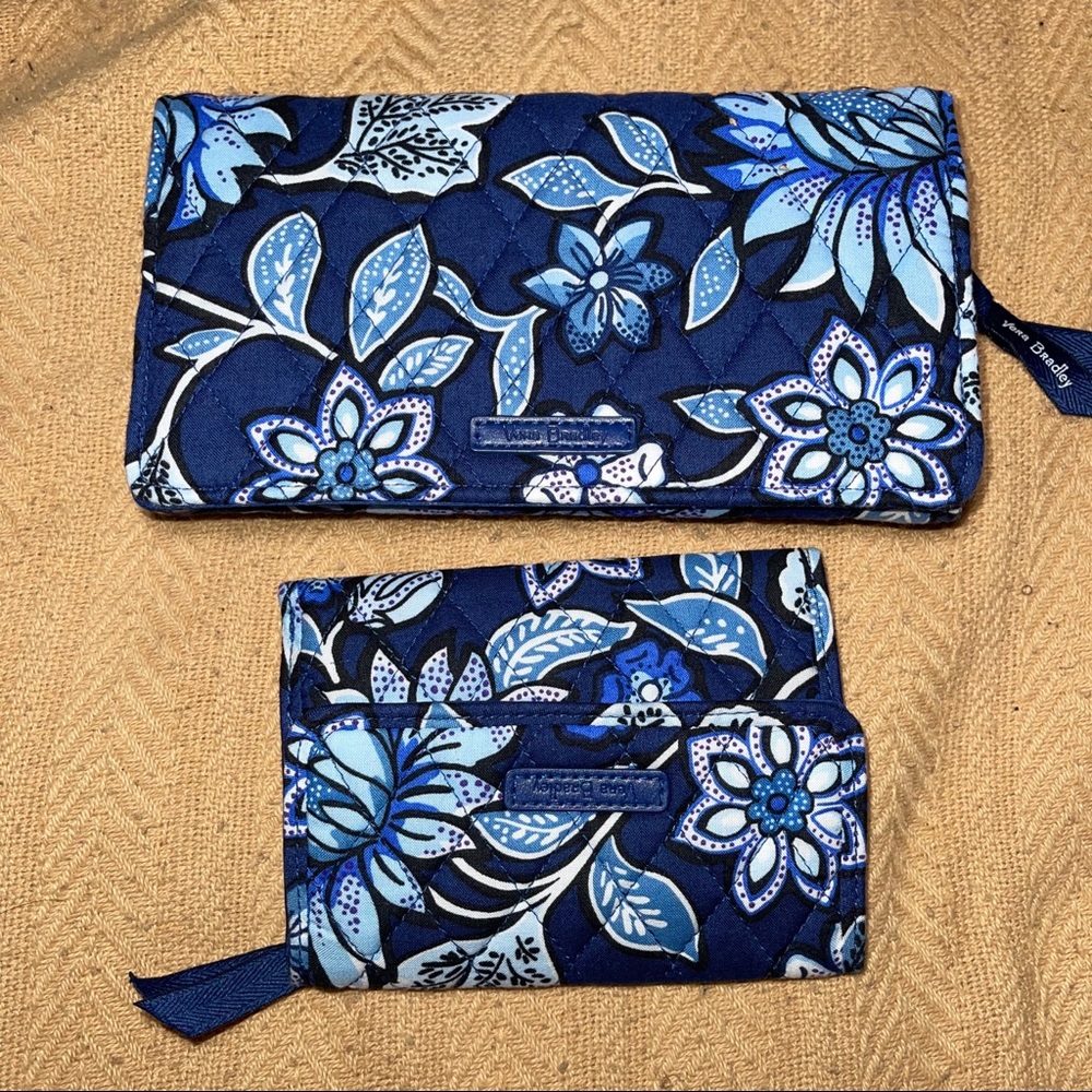 Vera Bradley Wristlet Set